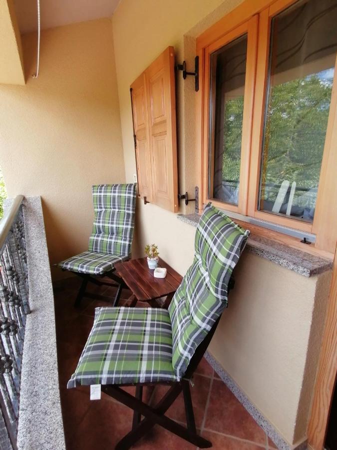 Holiday House Dol Cerovlje Exterior photo